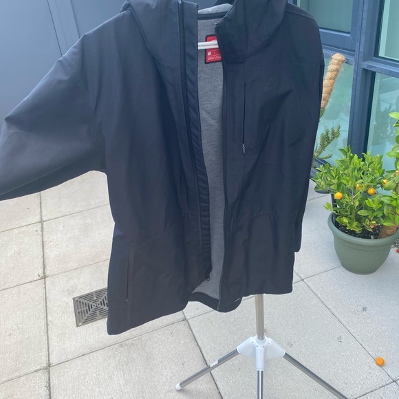 Nike coat - Picture 7 of 10